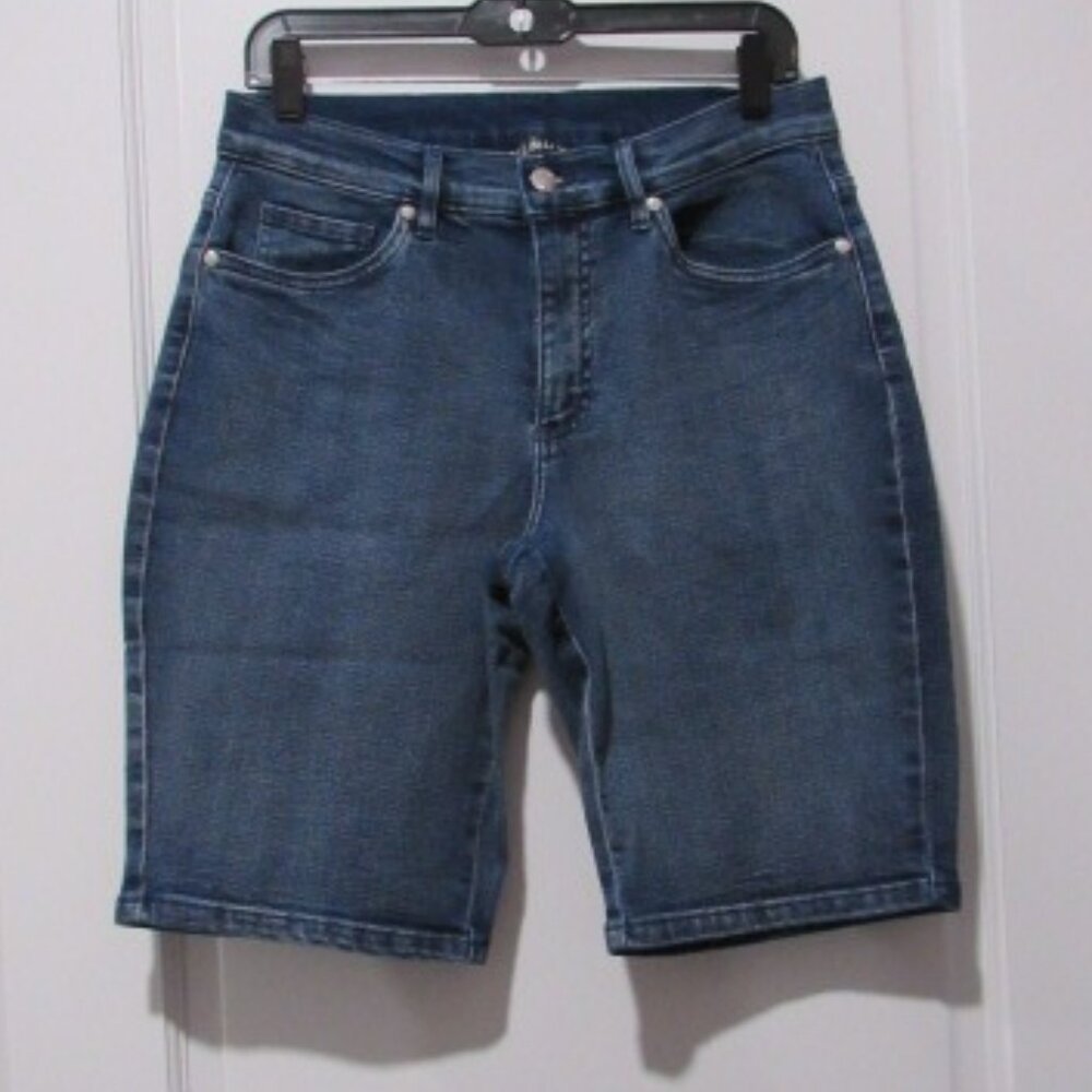 Venus Bermuda Shorts 12